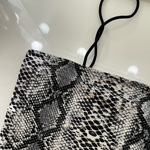 SHEIN Tank Top - Picture 3 of 4